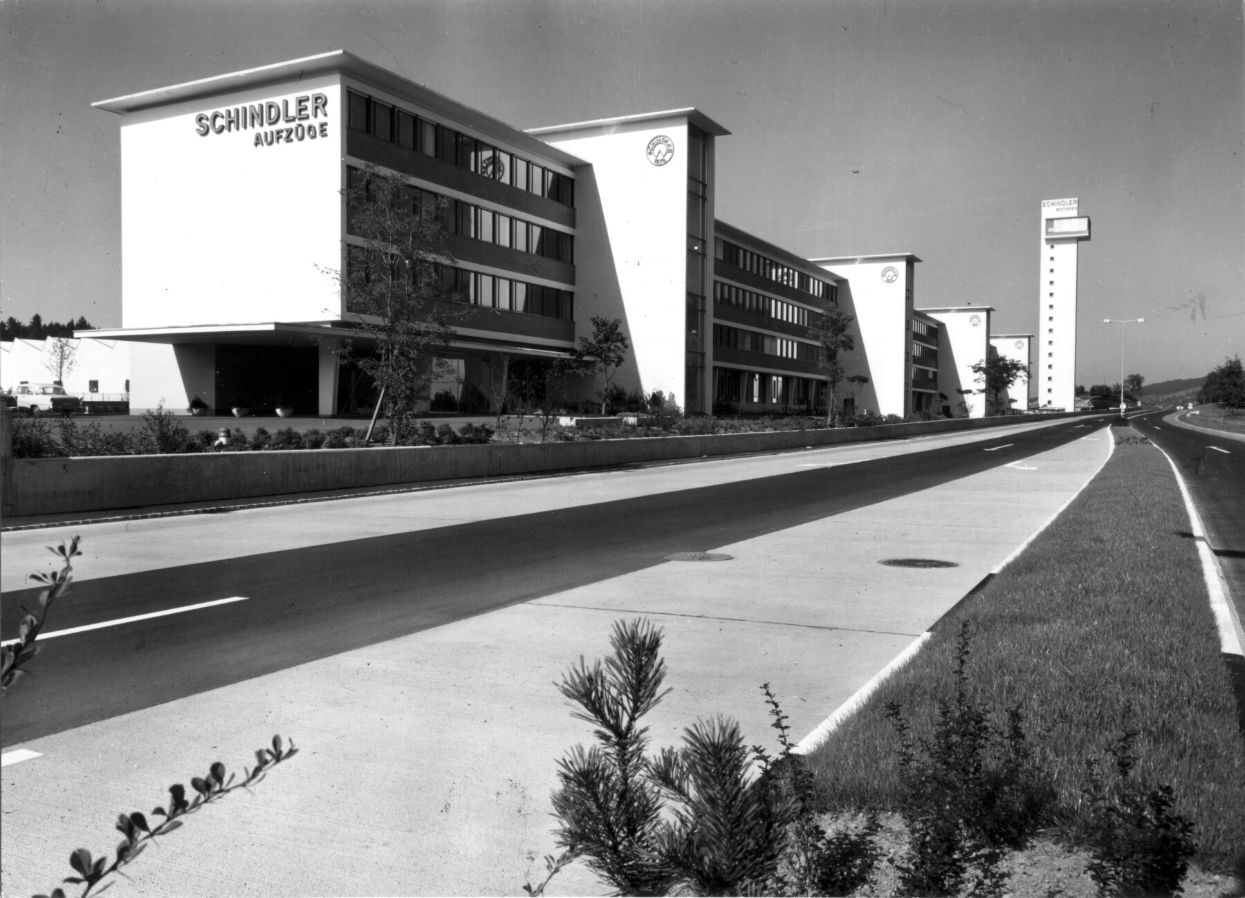Aufzugfabrik Schindler (1953–1957), Ebikon, Roland Rohn u. a. (Privatarchiv Gérard Golliard, Zürich)
